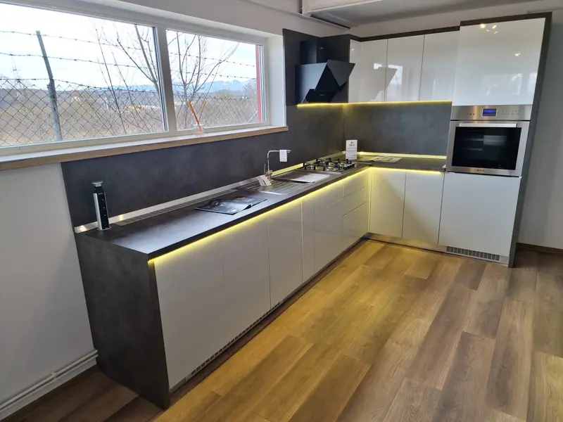 Showroom 6